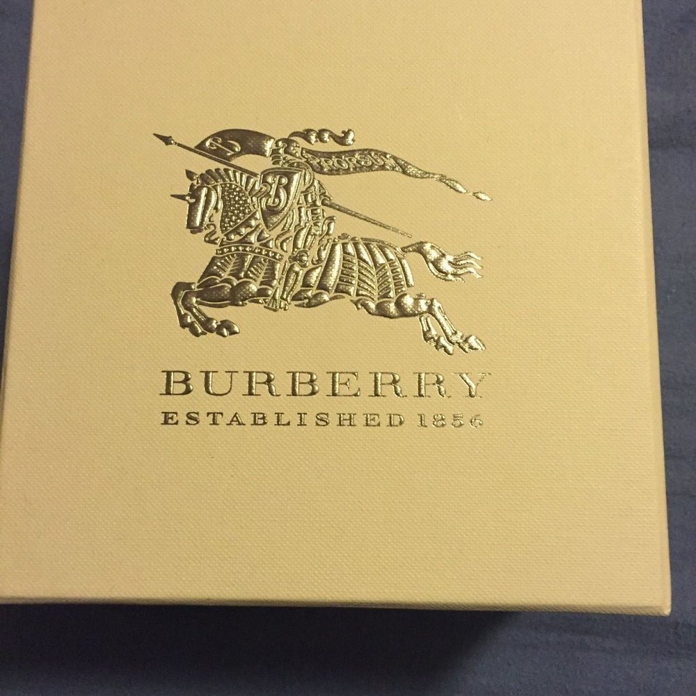 MENS BURBERRY SAPHIRE BLUE EMBOSSED WATCH - Picture 3 of 4
